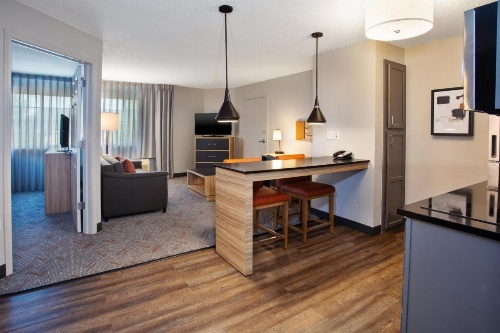 Candlewood Suites Kenosha image 7