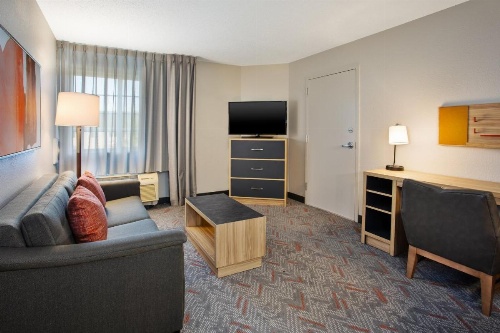 Candlewood Suites Kenosha image 15