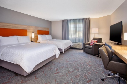 Candlewood Suites Kenosha image 16