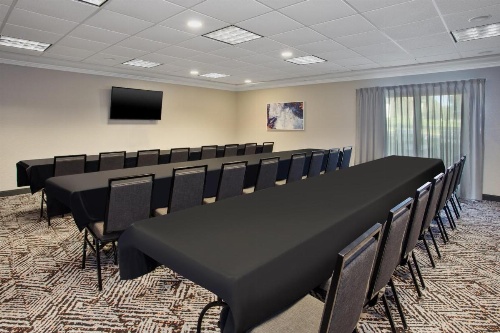 Candlewood Suites Kenosha image 27
